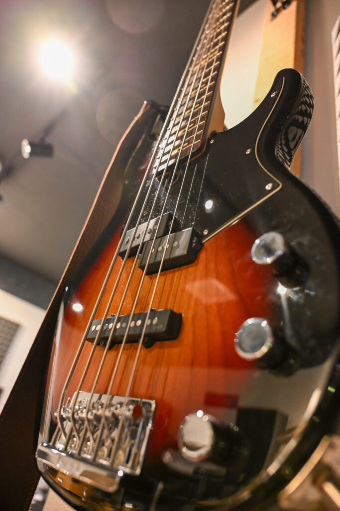 Throbber Music School のレッスンで使用するエレキベース