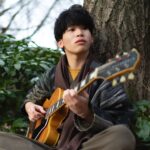 ギターを担当する島田雅裕卯講師